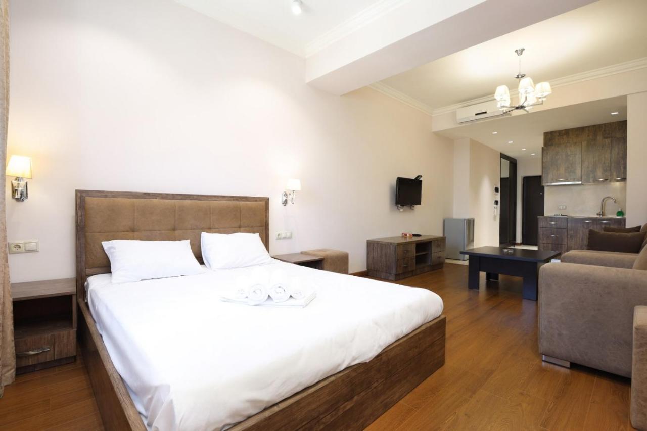 Stay Inn-Apartments On Buzand 17 เยเรวาน ภายนอก รูปภาพ