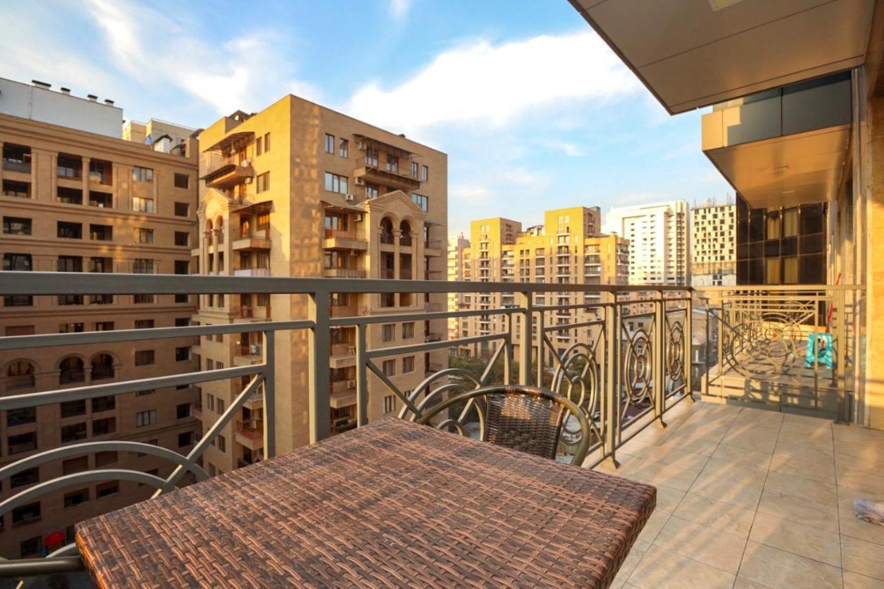 Stay Inn-Apartments On Buzand 17 เยเรวาน ภายนอก รูปภาพ