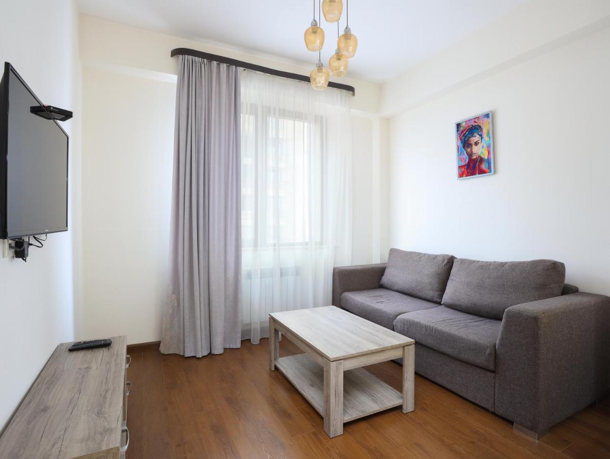 Stay Inn-Apartments On Buzand 17 เยเรวาน ภายนอก รูปภาพ