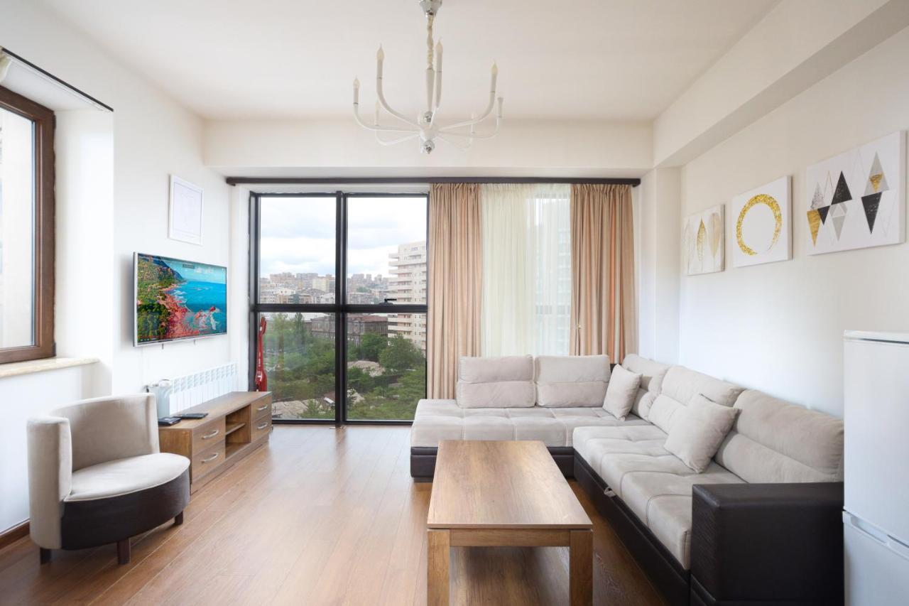 Stay Inn-Apartments On Buzand 17 เยเรวาน ภายนอก รูปภาพ