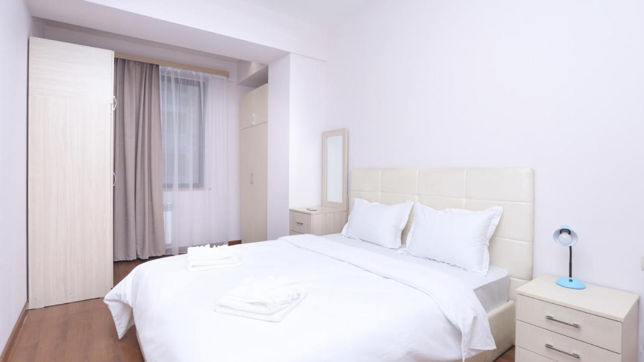 Stay Inn-Apartments On Buzand 17 เยเรวาน ภายนอก รูปภาพ