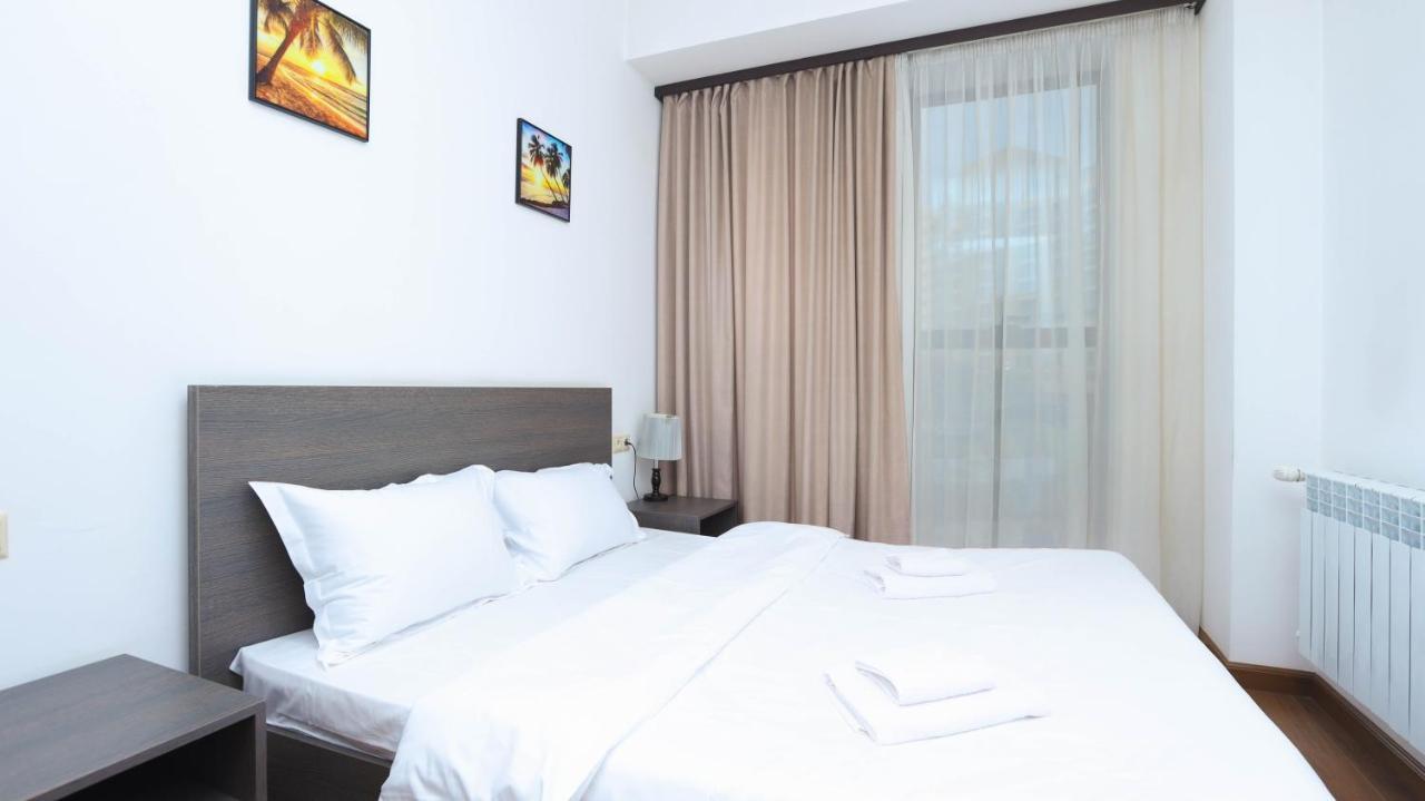 Stay Inn-Apartments On Buzand 17 เยเรวาน ภายนอก รูปภาพ