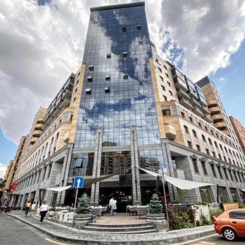 Stay Inn-Apartments On Buzand 17 เยเรวาน ภายนอก รูปภาพ