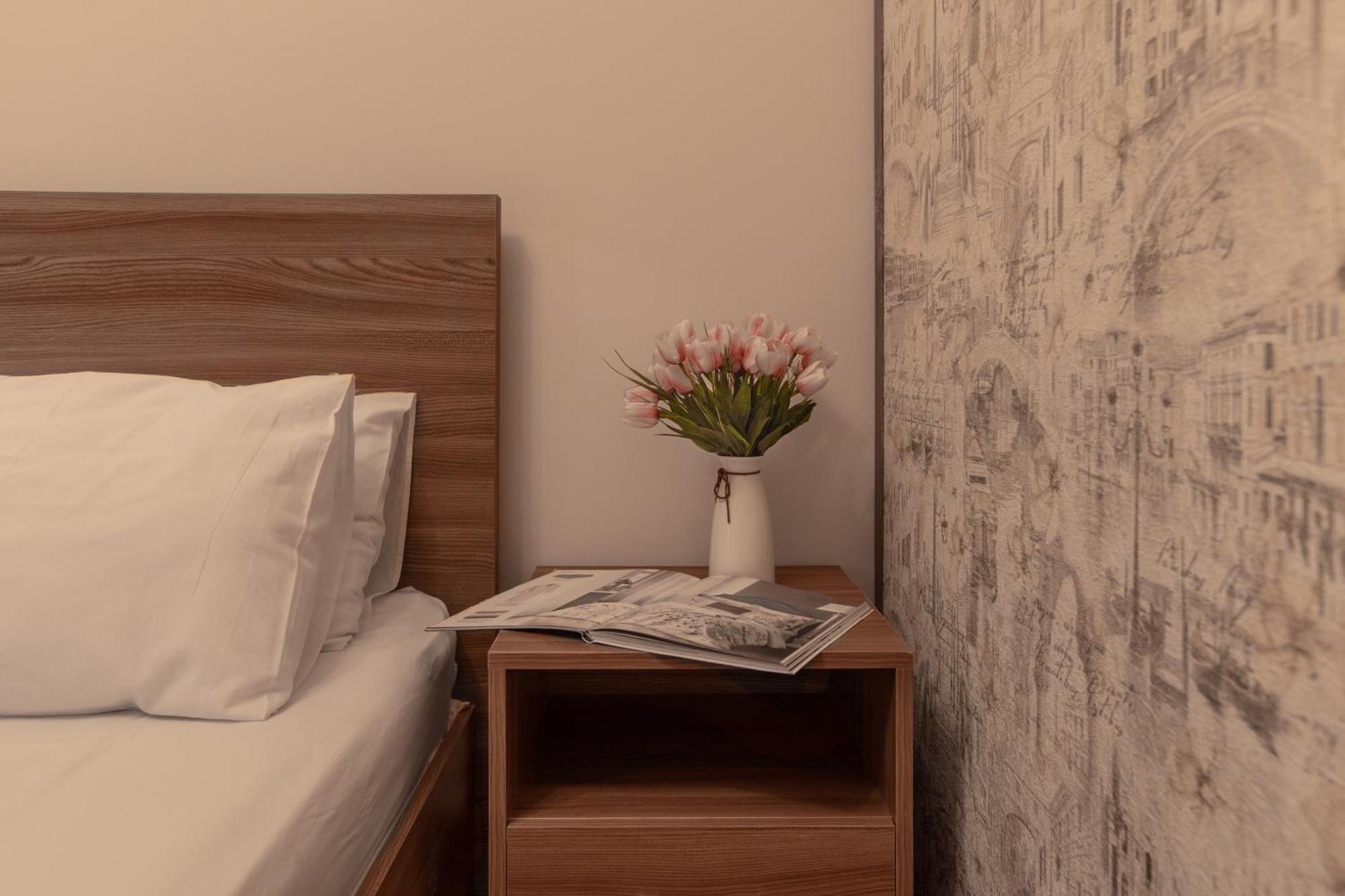 Stay Inn-Apartments On Buzand 17 เยเรวาน ภายนอก รูปภาพ