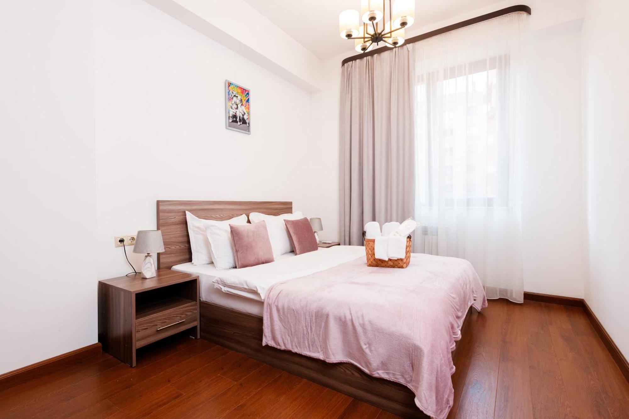 Stay Inn-Apartments On Buzand 17 เยเรวาน ภายนอก รูปภาพ