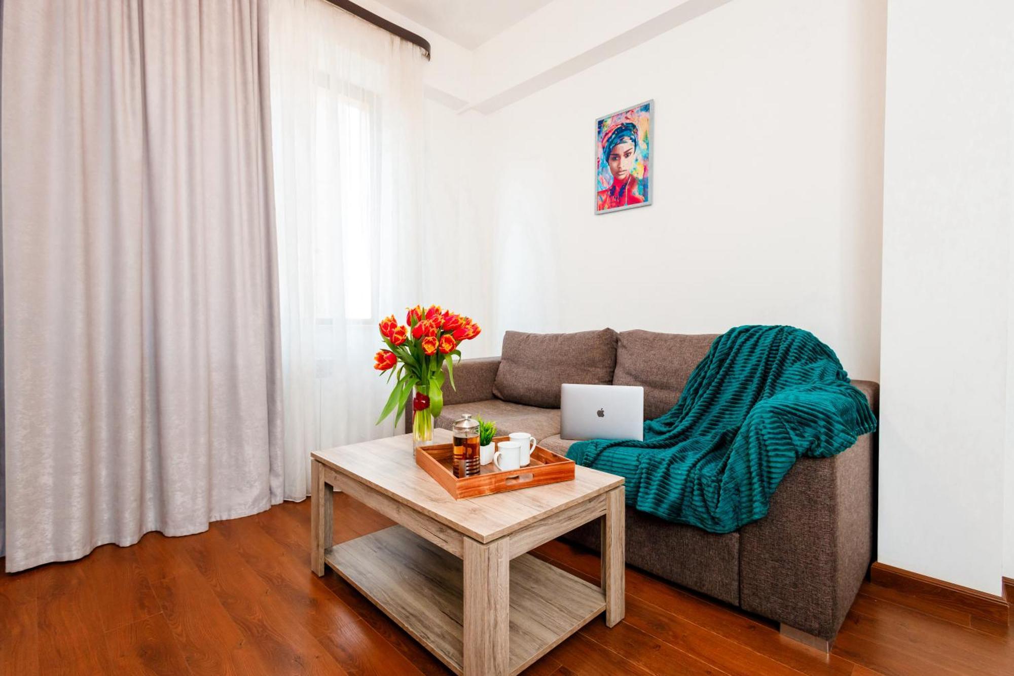 Stay Inn-Apartments On Buzand 17 เยเรวาน ภายนอก รูปภาพ